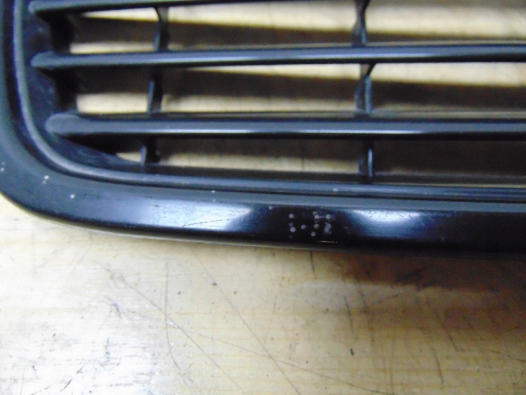 фото №8, Решётка средняя бампера audi a4 b5 s-line