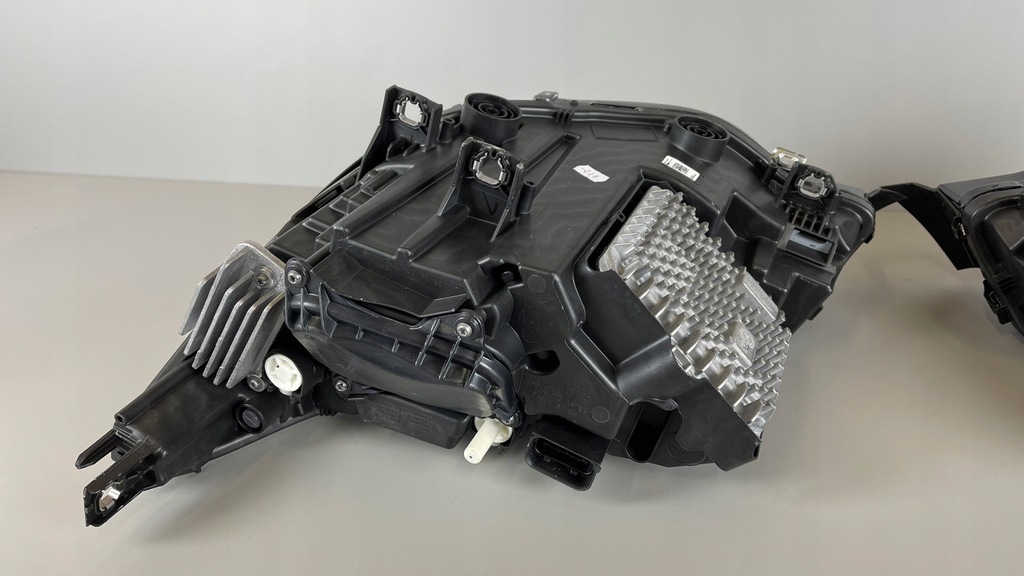 фото №9, Лампа правая bmw i3 lci full led адаптивный usa