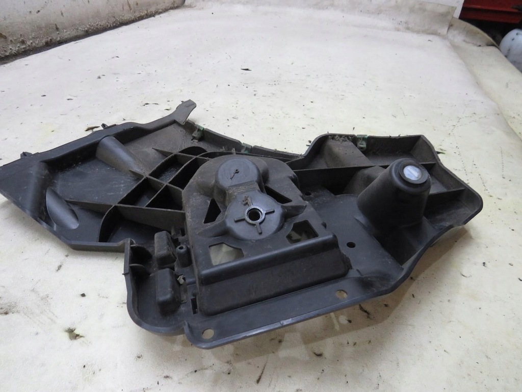 фото №6, Напрямна бампера правий задня volvo v40 ii