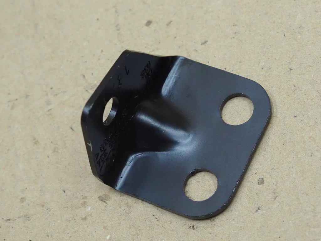 фото №4, Кронштейн audi r8 420 805 334