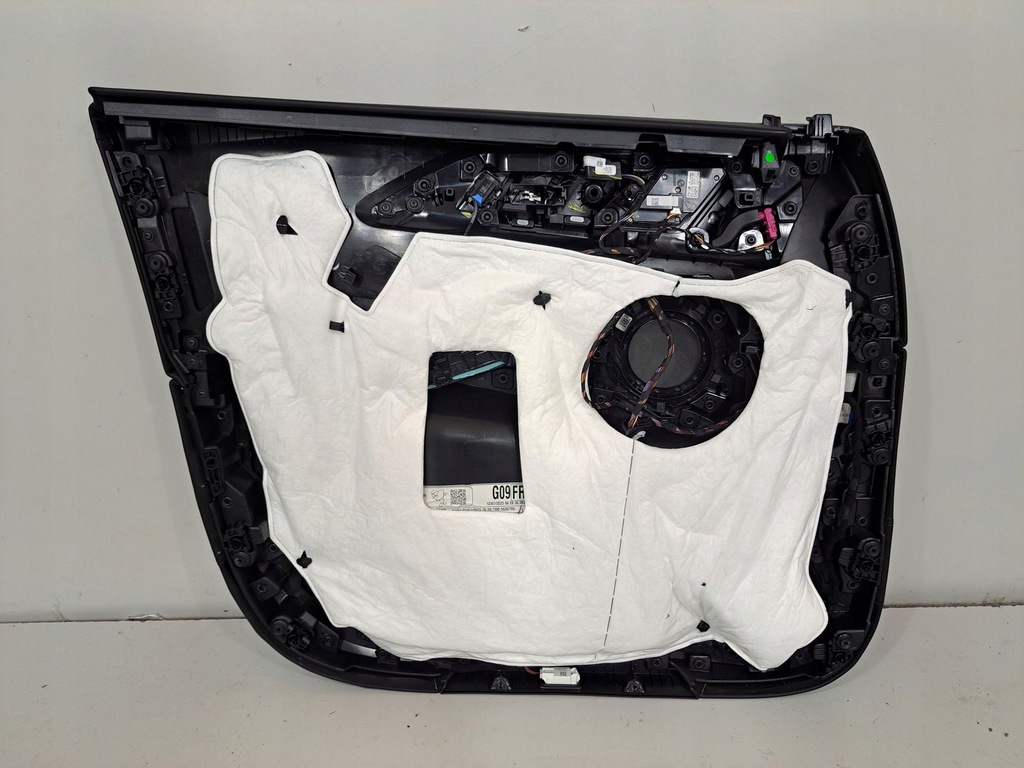 фото №9, Bmw xm 2023 перед сторона правая обшивки / обшивка дверь передних