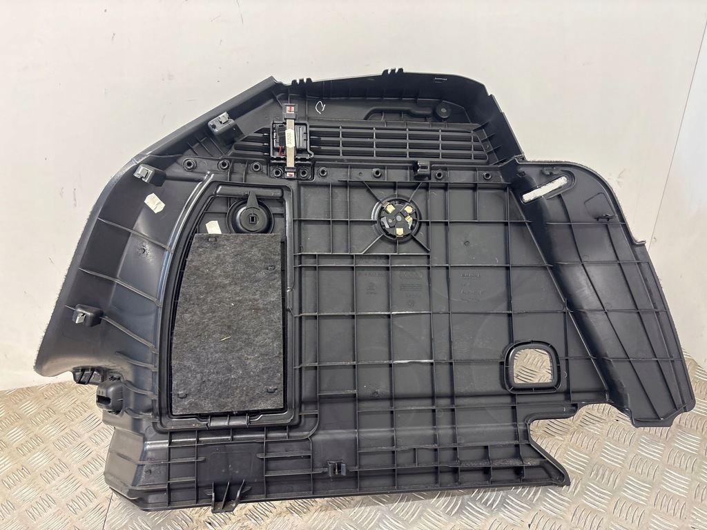 фото №8, Audi a3 s3 8v 2015 права сторона обшивка / оббивка / багажника