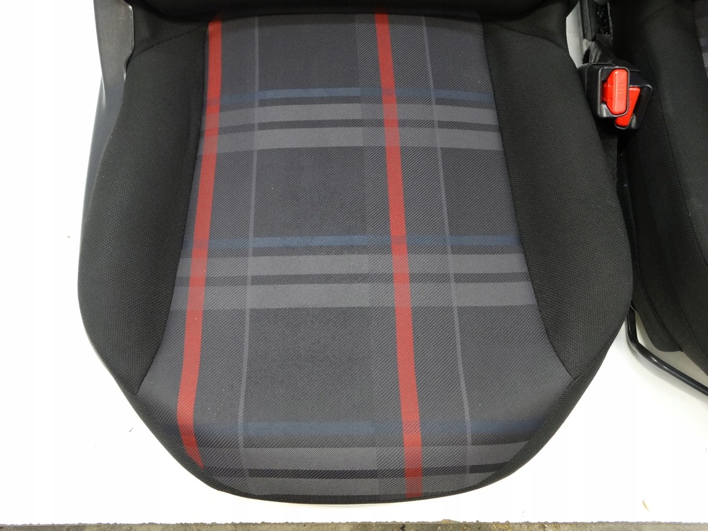 фото №8, Комплект сидений peugeot 108 aygo ii c1 ii 5дверь версия gt-line 14r.-