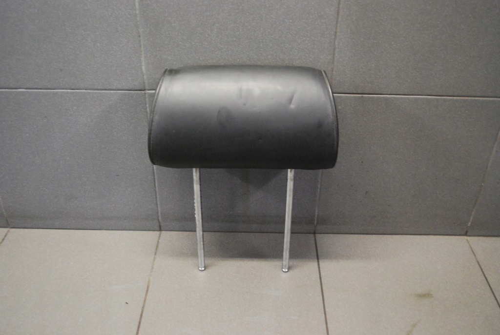 фото №6, Підголівник перед чорний audi a8 d2