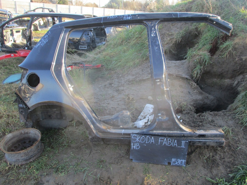 фото №1, Блок двигателя средний правый skoda fabia ii
