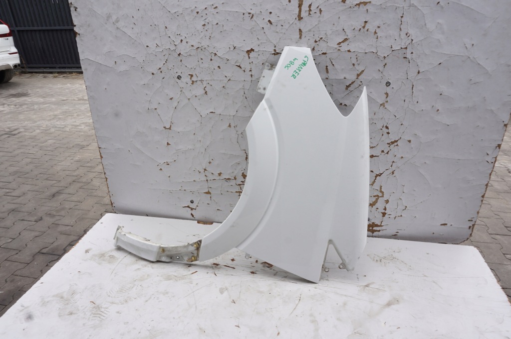 Купить Крыло  левое  перед mercedes sprinter w906