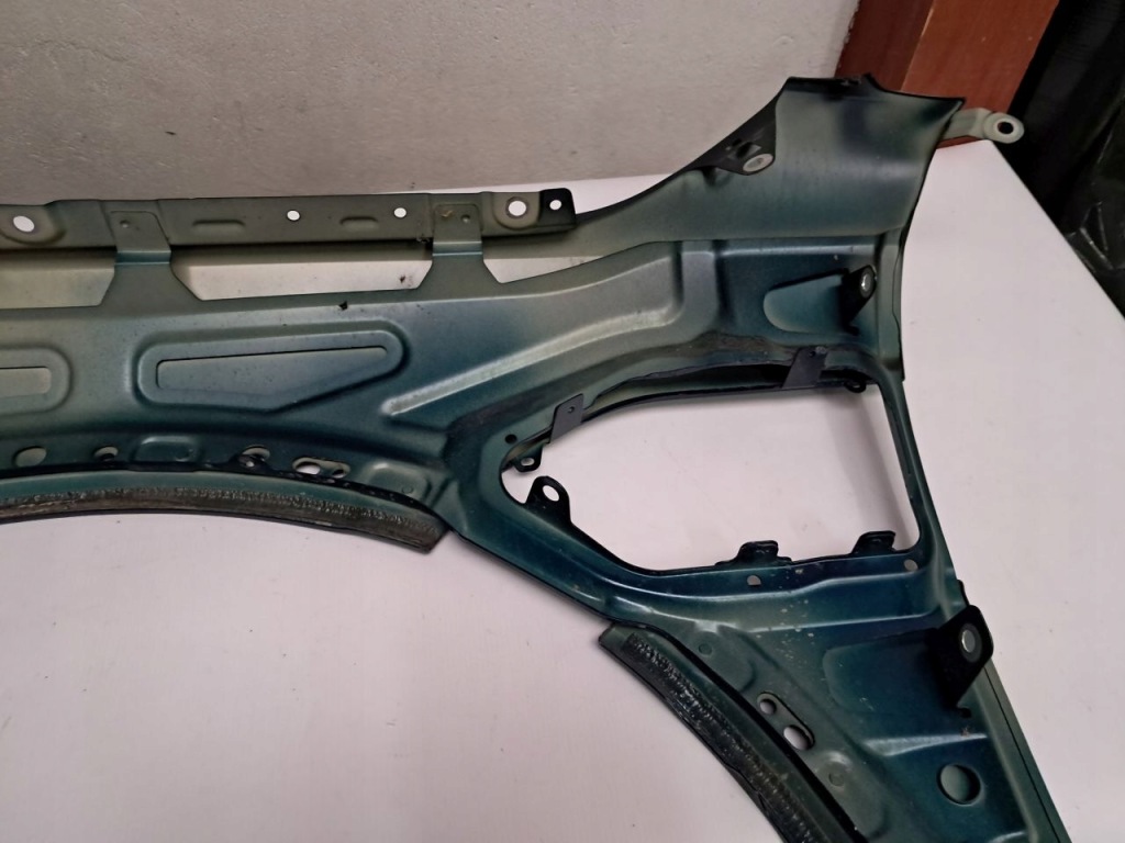 Купити Крило передній правий audi e-tron 4ke821022c 2018-2024