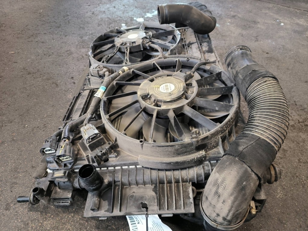 Комплект радиатор 2.0t ecoboost lincoln mkc Оригинал