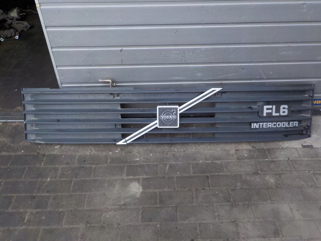 фото №1, Решітка радіатора решітка радіатора volvo fl 1070926