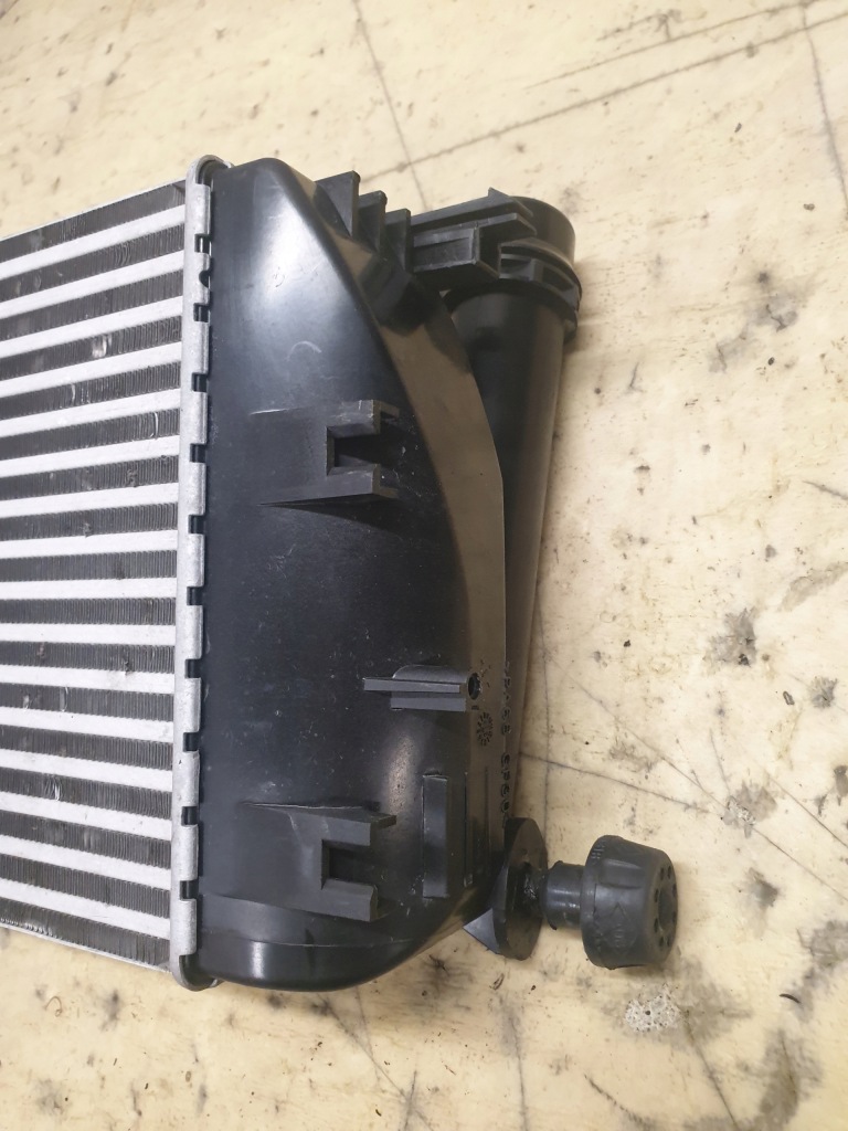 фото №7, Радиатор интеркулер renault dacia duster clio 144965154r