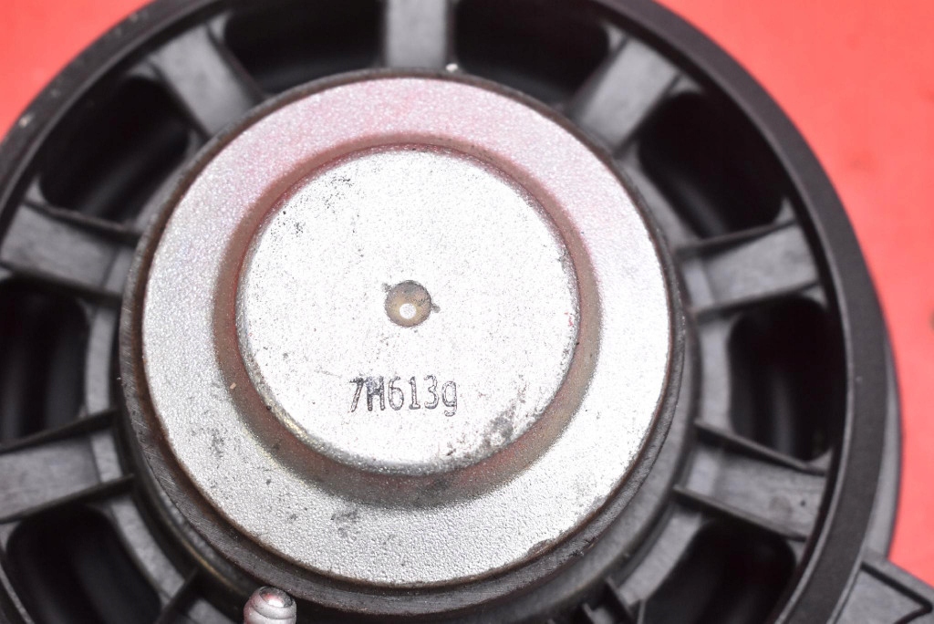 Купить Динамик левый перед 30657445 volvo s70 v70 3 3 00-05