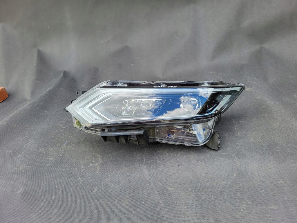 Купить Nissan qashqai 2 рестайлинг  18- фара перед левая led