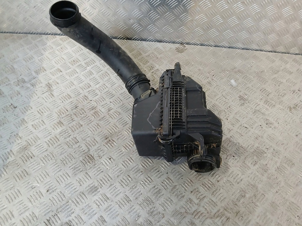 фото №8, Hyundai i20 ii корпус фільтра повітря 28110-c8300 1.1 crdi