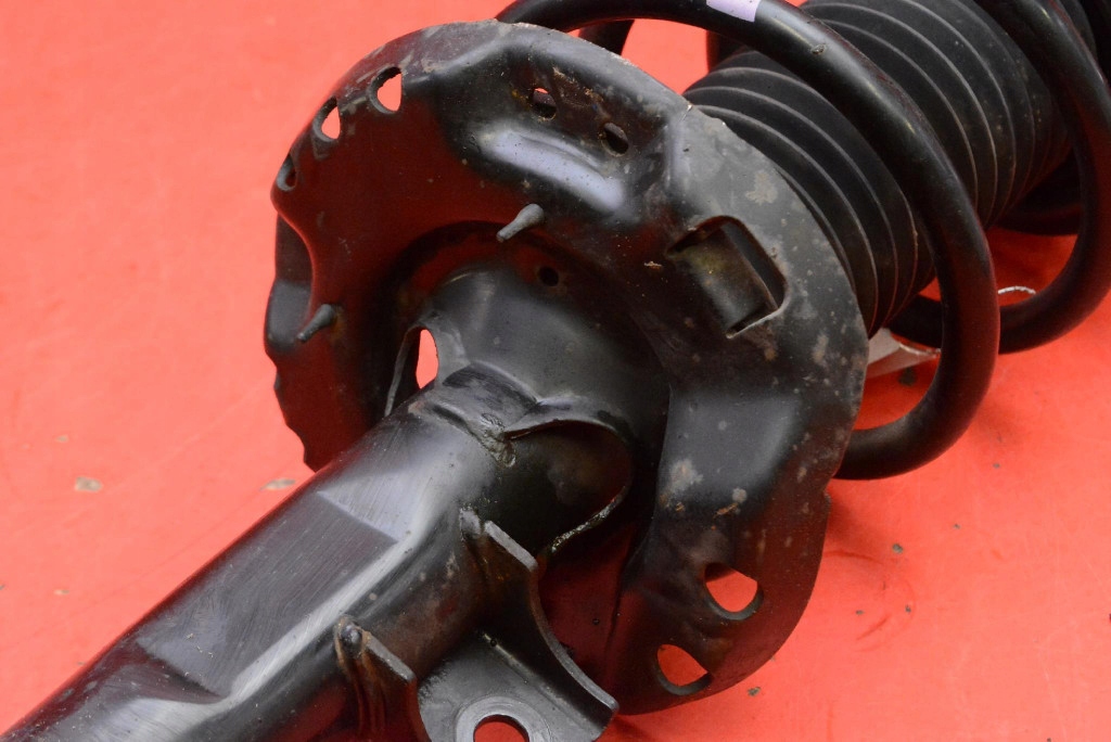 Амортизатор левый  перед 54650-j9700 hyundai kona 1 1 2.0i 150 km 17-19 Киев