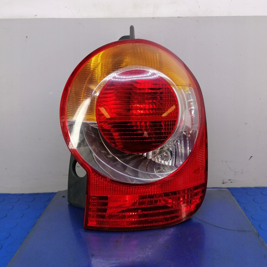 фото №1, Renault modus лампа задня задня права eu 8200212204