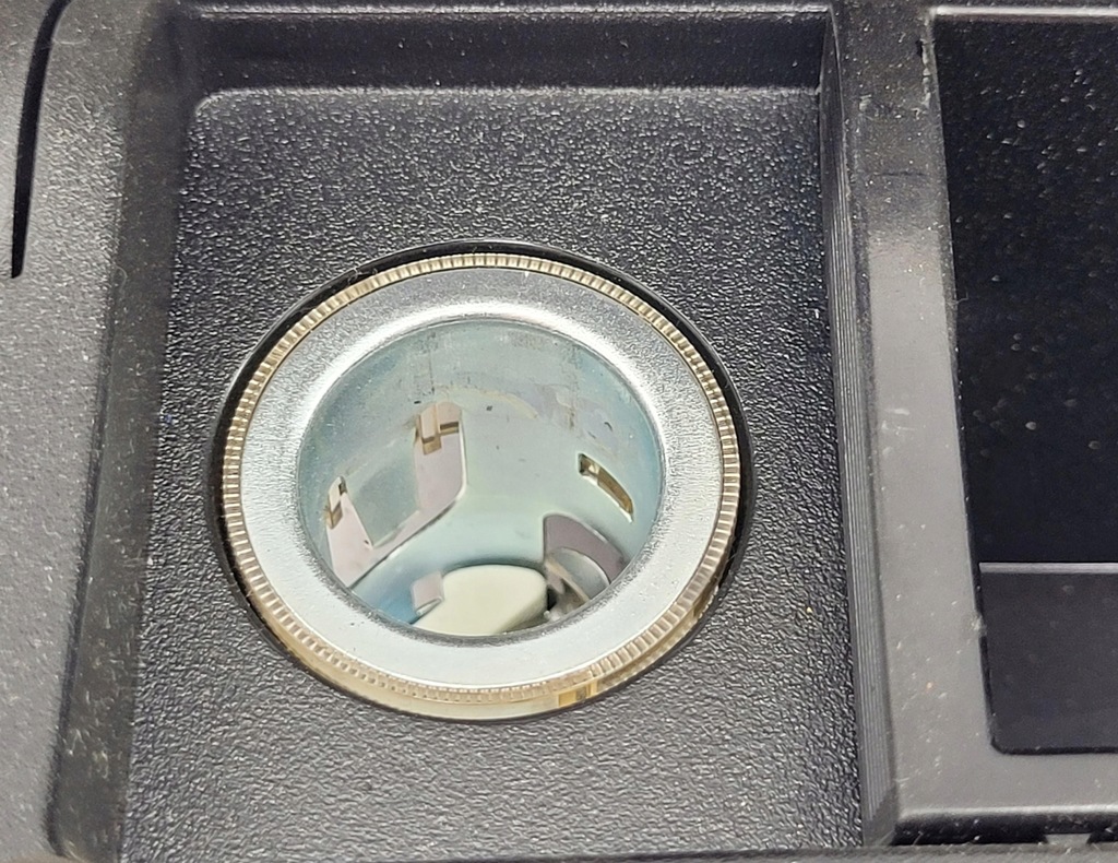 фото №7, Попільничка тунель середній mercedes w242