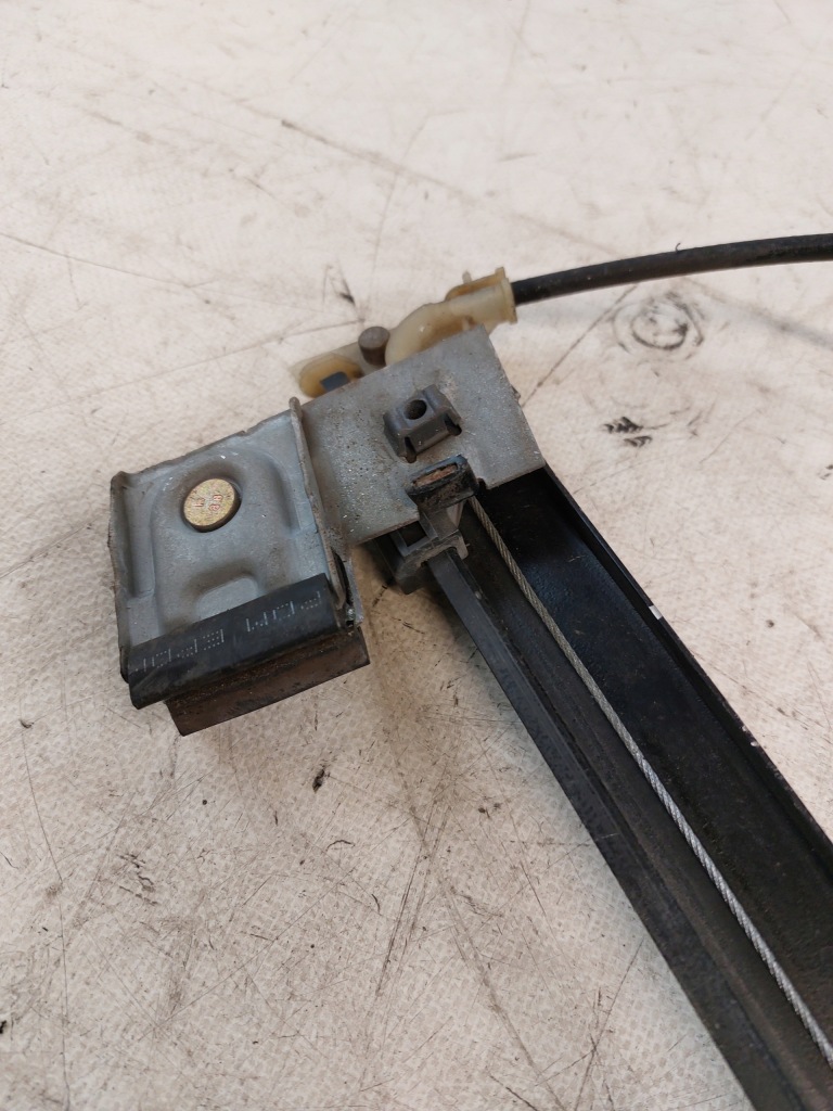 фото №12, Механизм стекло механический правый перед vw golf iii hb 5d