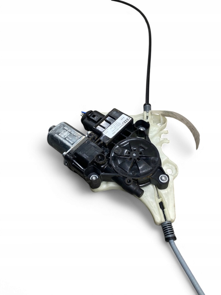 фото №12, Audi a4 s4 b9 8w моторчик шторки безопасности стекло задний