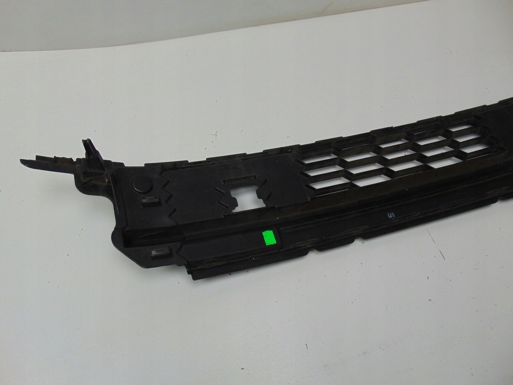 фото №14, Решётка w бампер средняя перед skoda kodiaq 565853677a