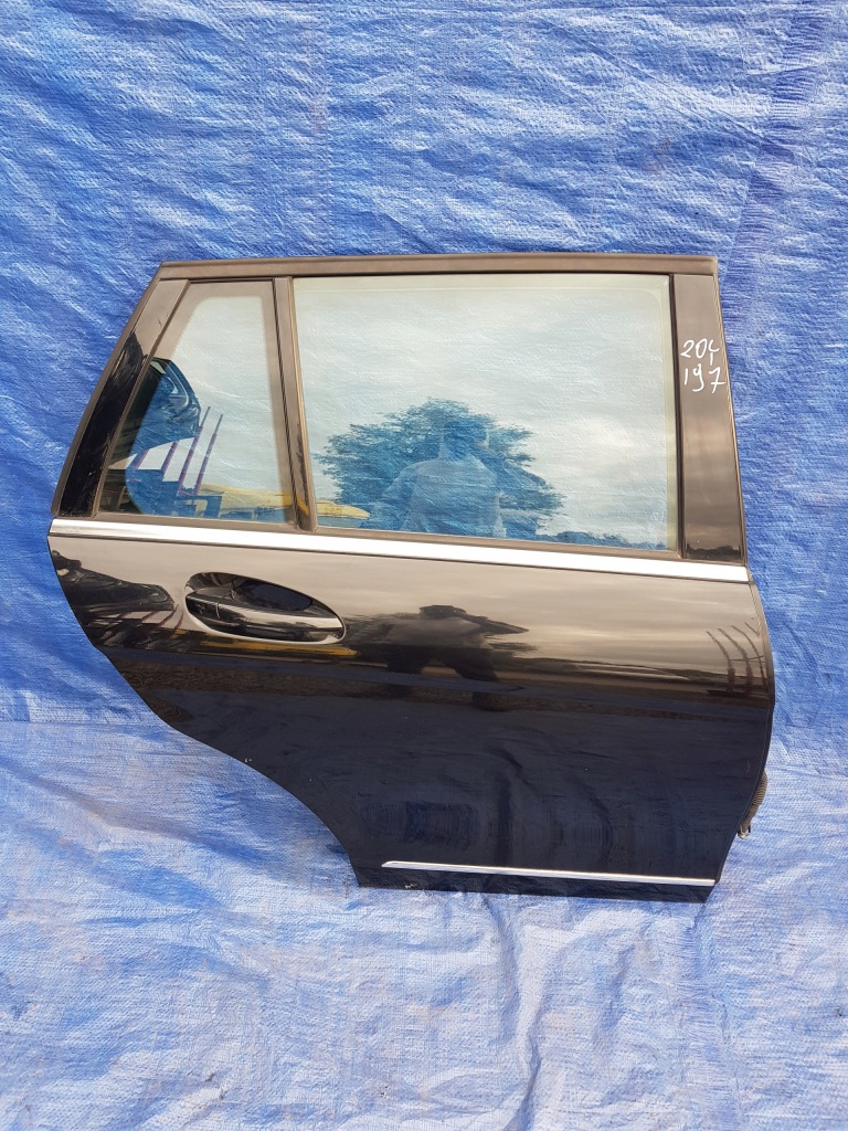 фото №1, Дверь правый задняя mercedes w204 kombi c197 197