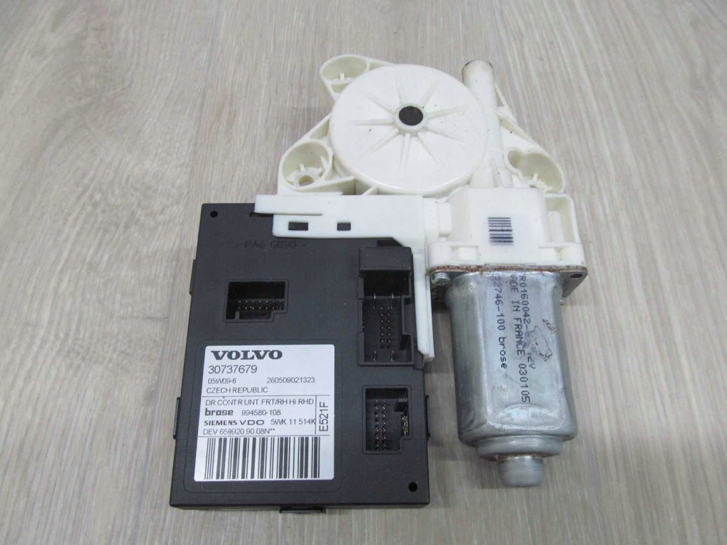 Volvo s40 v50 04-12 моторчик стекло перед правый 30737679 Недорого