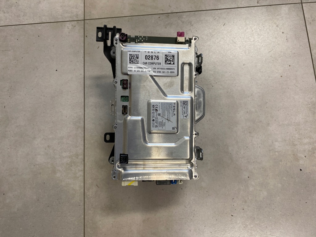 фото №1, Tesla y модуль блок управления autopilota 1684435-00-d
