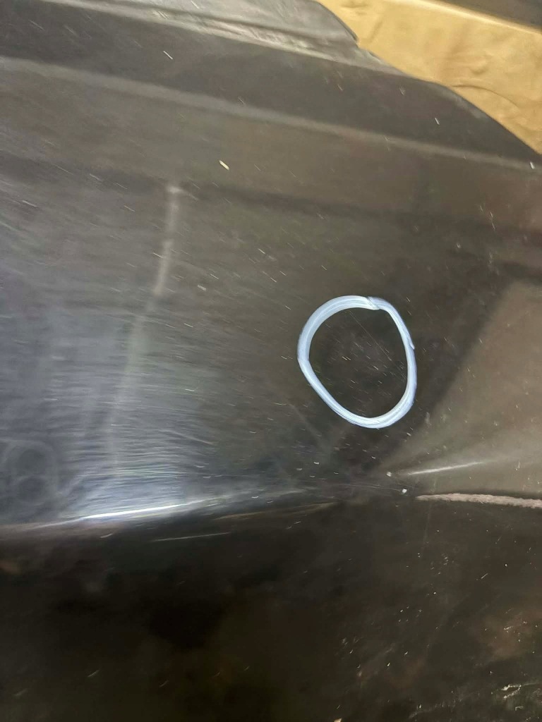 Дверь правое dodge challanger Доставка