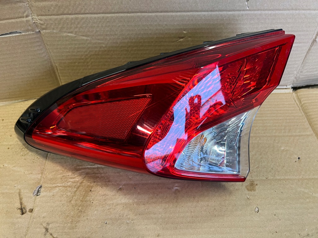 фото №1, Лампа правий задня toyota c-hr 81550-f4010-00