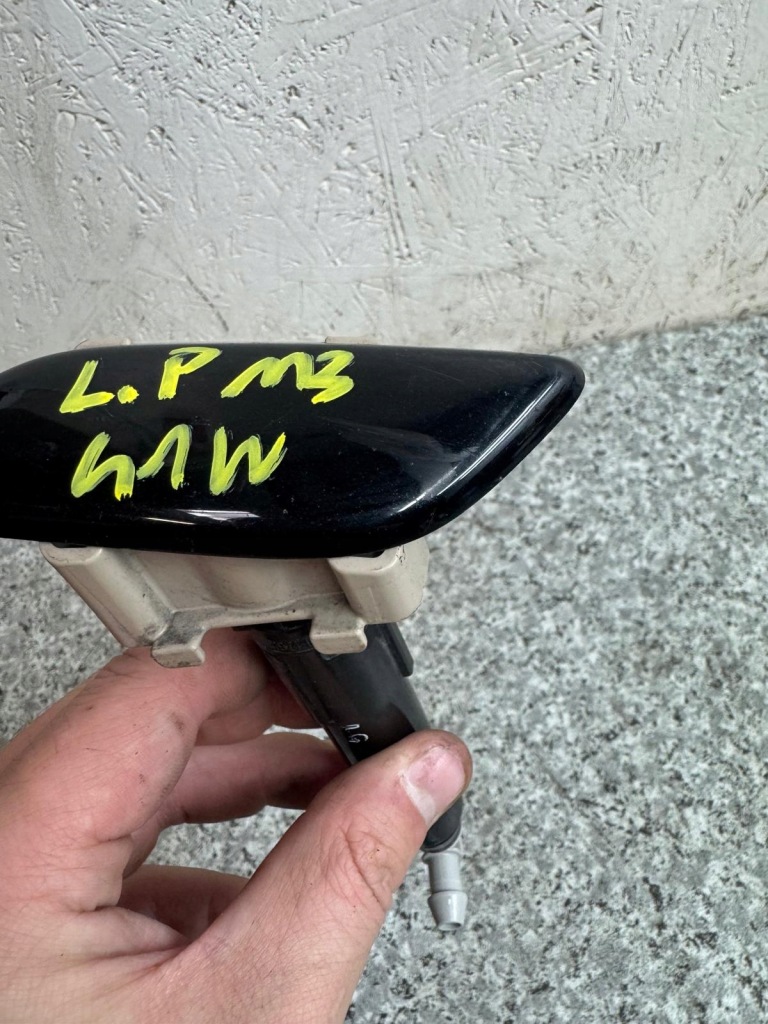 Омивач фара лівий mazda 3 bm 2012-2017 518h4-41974 41w Оригінал