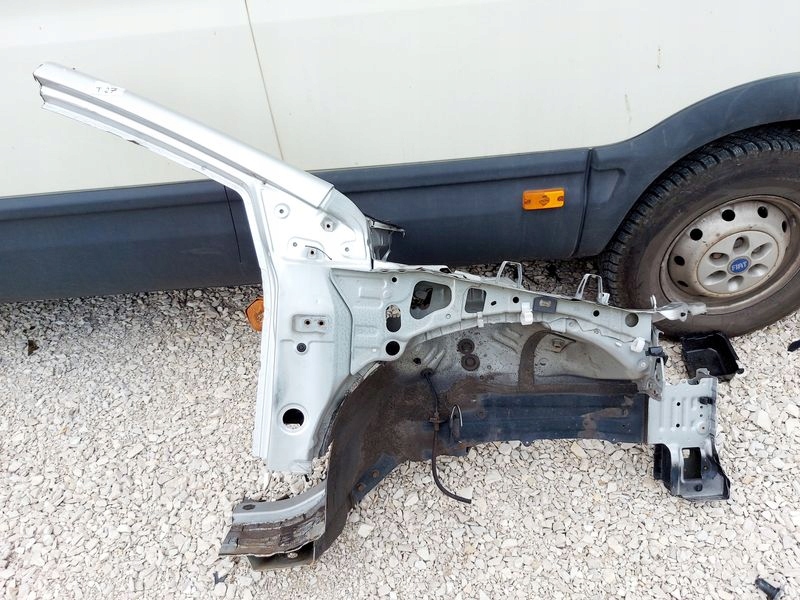 фото №1, Avensis t27 лонжерон права передня 1f7 підкрилок