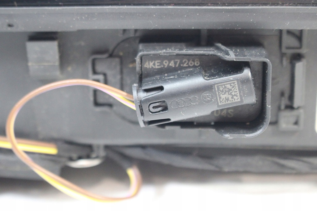 фото №12, Audi e-tron крышка разъём разъём зарядки 4ke810002 4ke810394 4ke810806