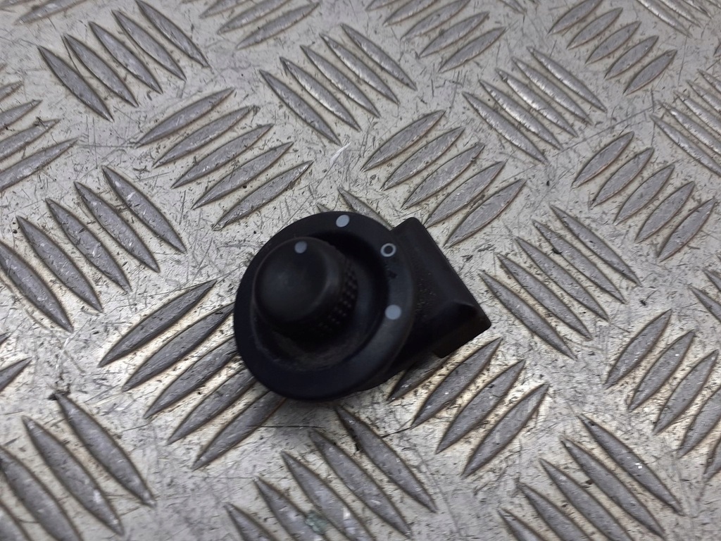 фото №1, Кнопка регулювання дзеркал renault twingo ii 1.2 16v x