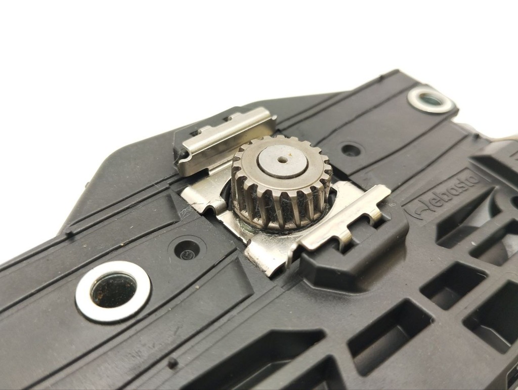 фото №5, Mercedes-benz eqb 2023 моторчик люк a1679066407