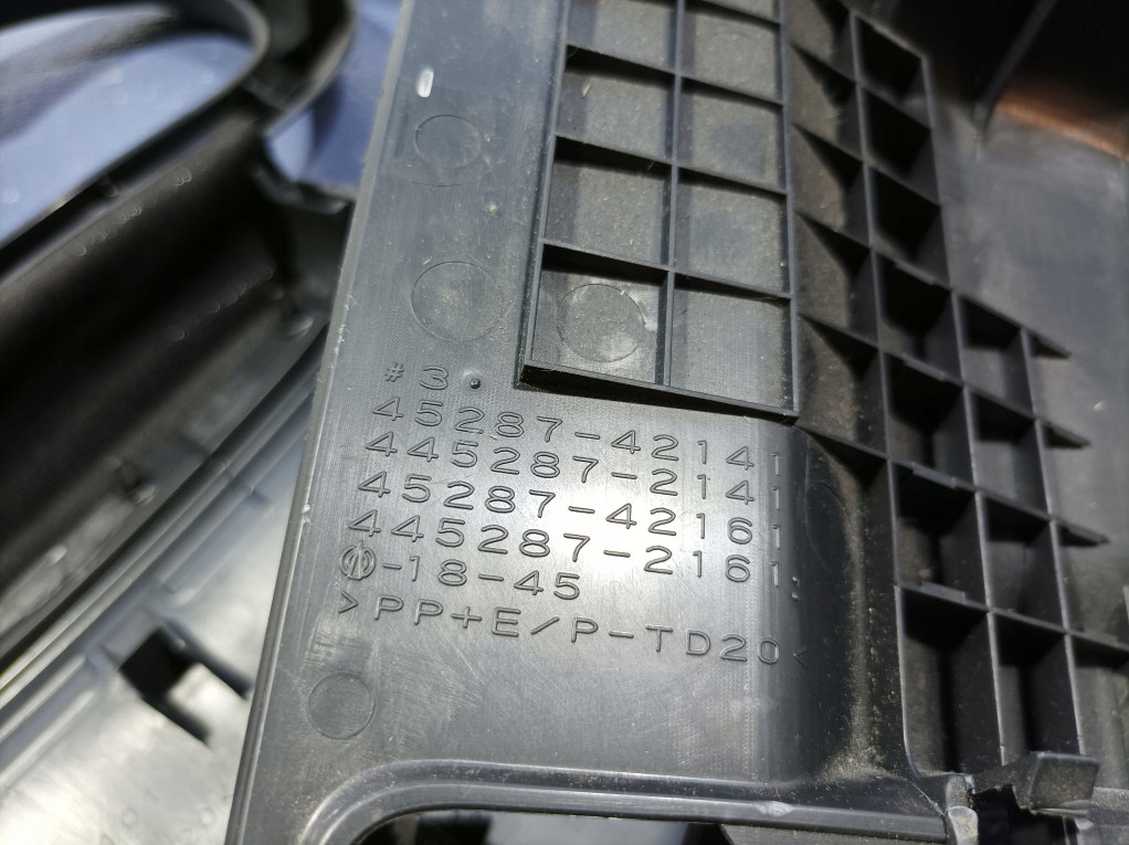 фото №11, Toyota rav4 iii lift 10-13 захист козирок рамка спідометра колонки 45288-42101