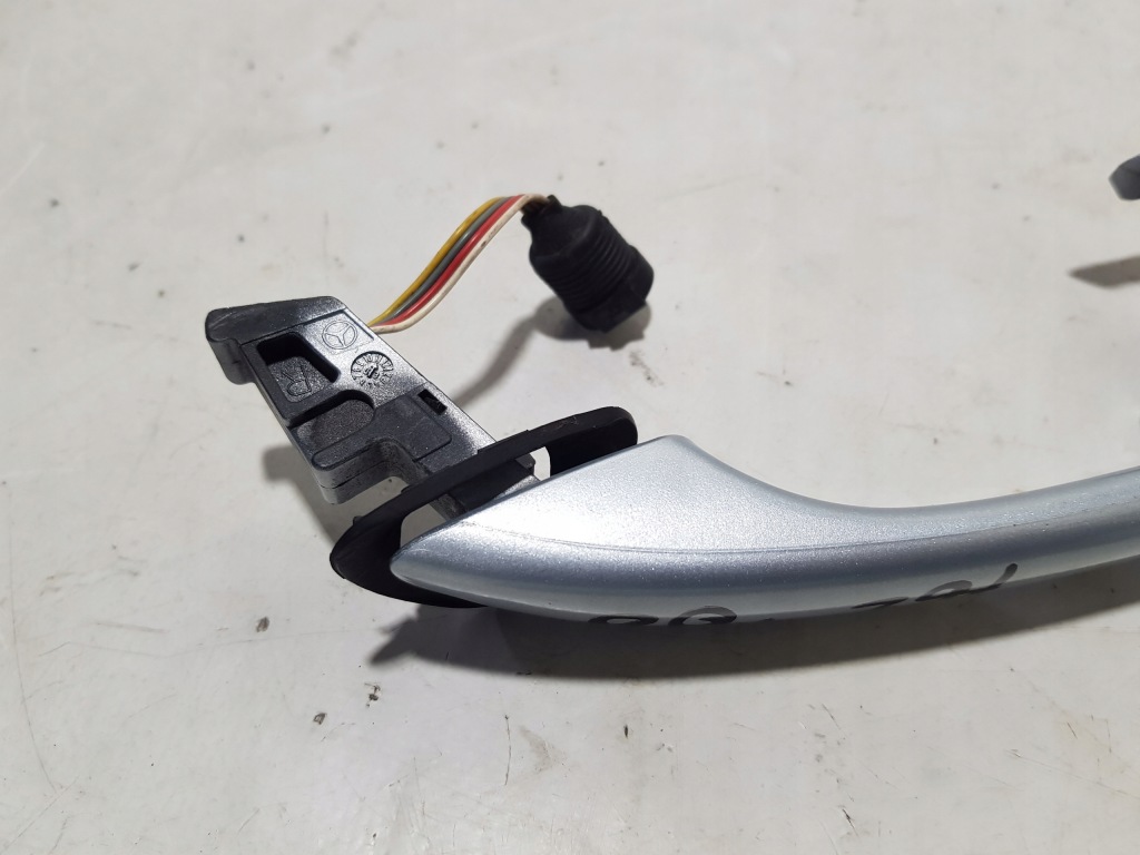 Ручка keyless go mercedes sl r230 w230 права c762 762 Недорого