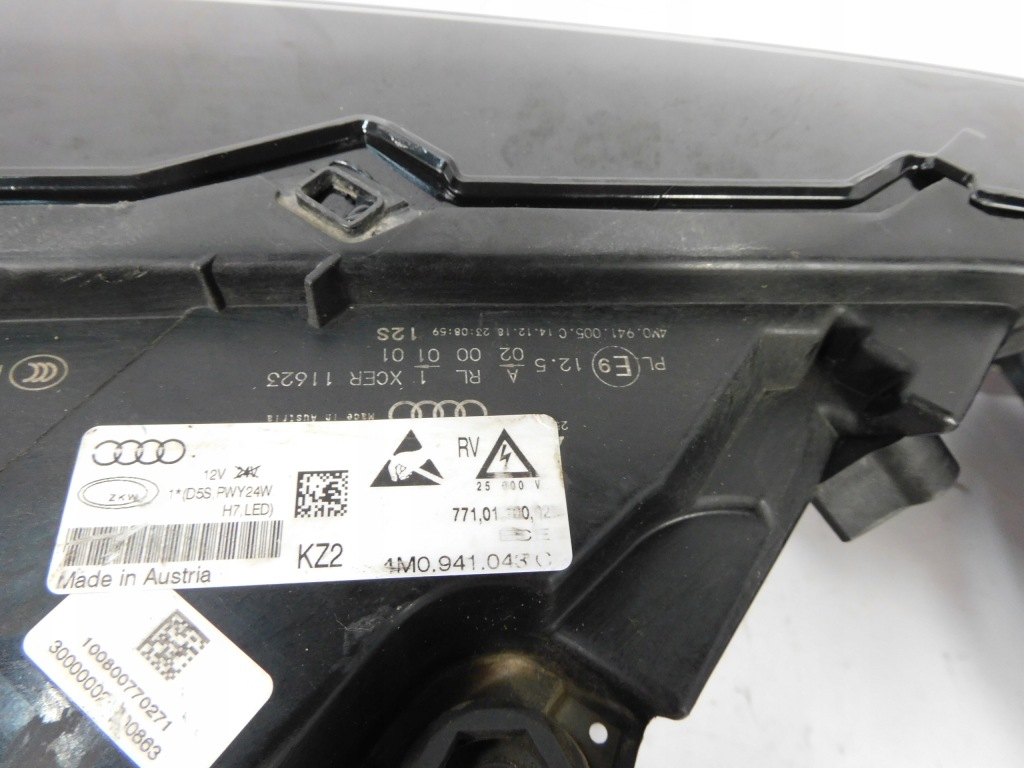 Audi q7 4m фара правый  левая ксенон led 4m0941006 в Украине