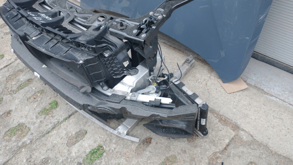 фото №10, Bmw x1 f48 lci pas передній радіатор 1.5 i капот бампер крила