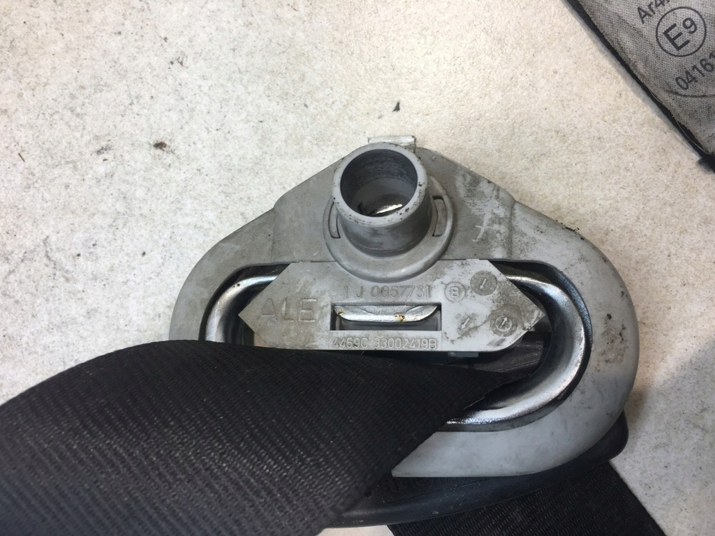 фото №4, Pas безопасности ford оригинальный номер 7m3857815b