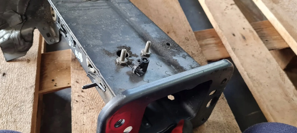 фото №11, A4 b9 8w s4 лонжерон правая правый перед lx7r a5 8w s5