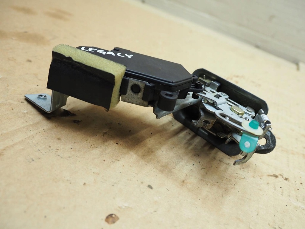 фото №7, Subaru legacy iii 01r kombi замок задній кришки