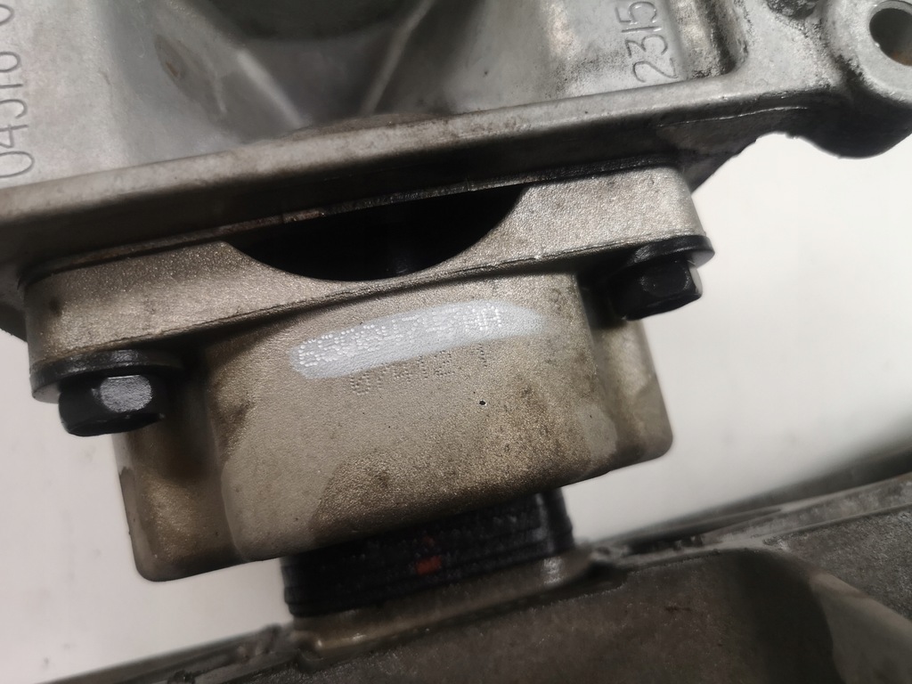 фото №6, Підпора подушка коробки challenger 6.4 5.7 2011-