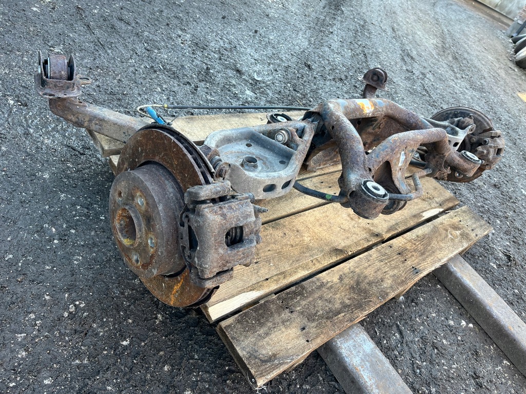 фото №6, Подвеска балка подрамник рычаги поворотный кулак задняя bmw x3 e83 2.5i m54 192 km