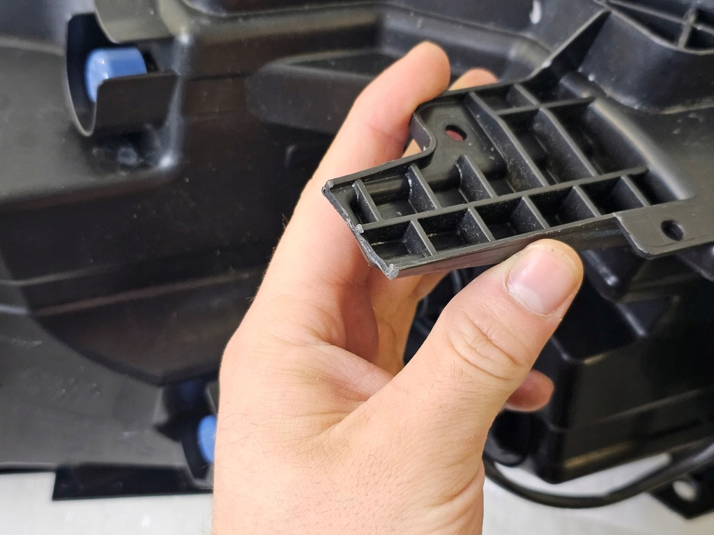 фото №9, Лампа фара перед правый правая nissan e-nv200 260104fa1a r502 nv200 nv