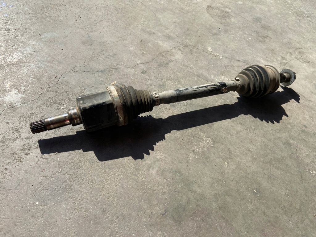 Купити Привідний вал правий перед alfa romeo stelvio 2.2d q4