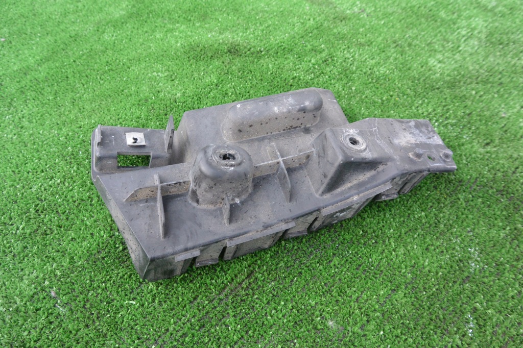 фото №10, Напрямна бампера задня maserati quattroporte vi