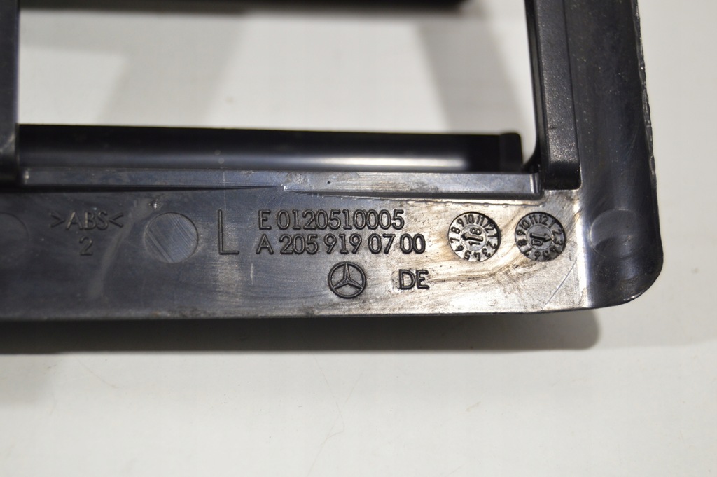 фото №9, Заглушка рейки сиденье левая перед mercedes w213 e-klasa w205 2059190700