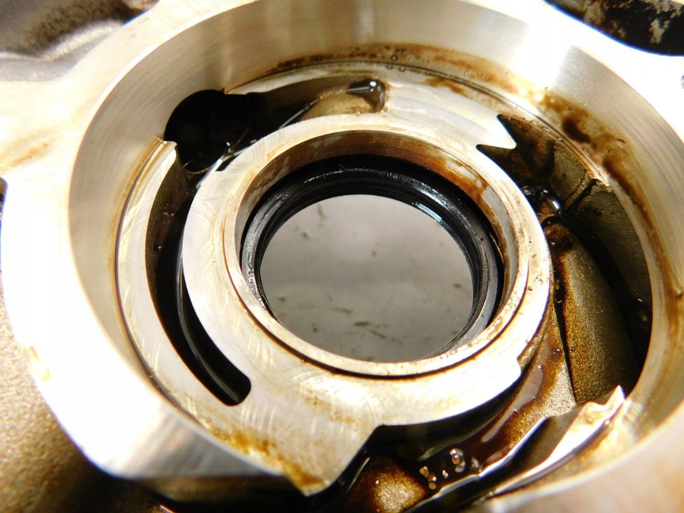 фото №13, Насос масла opel zafira b 1.6 16v astra h iii vectra c signum