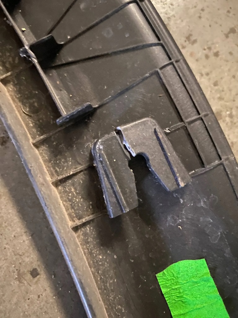 фото №8, Молдинг накладка na крыло правый перед kia sportage v