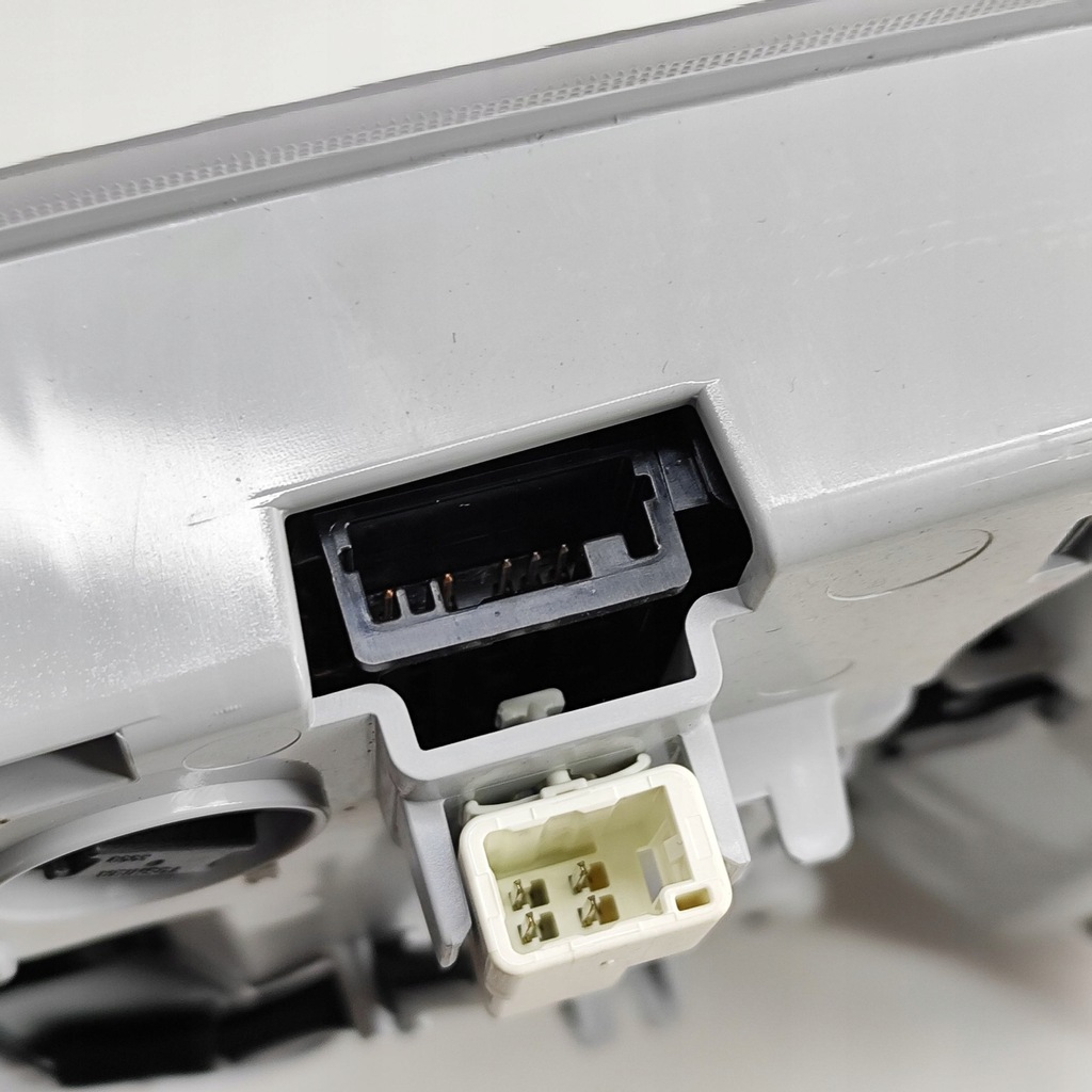 фото №7, Toyota prius xw50 2016 свет сиденье передний