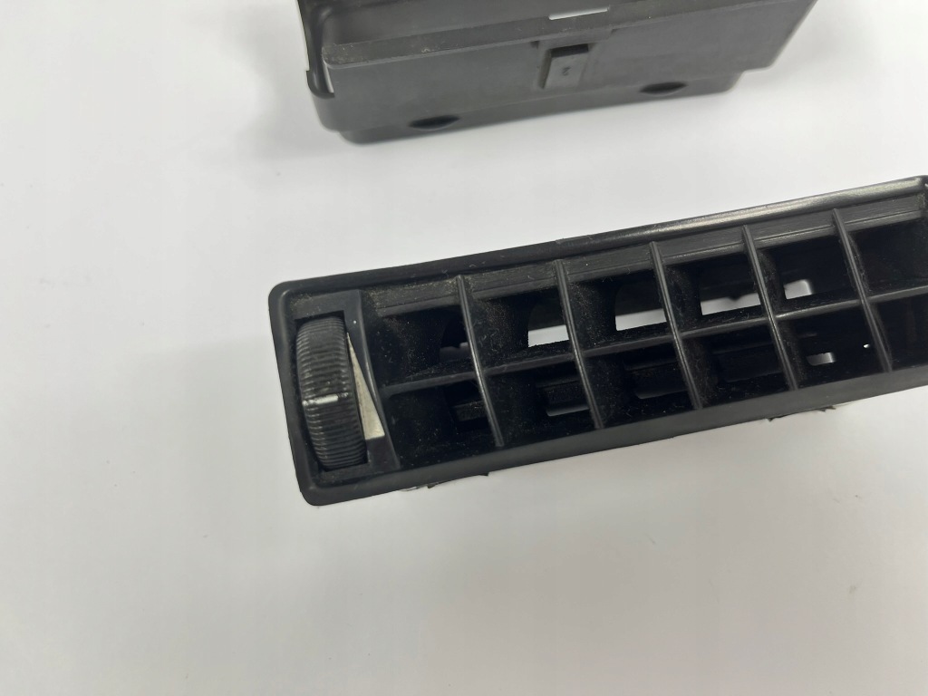 Решётка обдув правая mercedes w126 c126 se sel sec 1268310442 Доставка